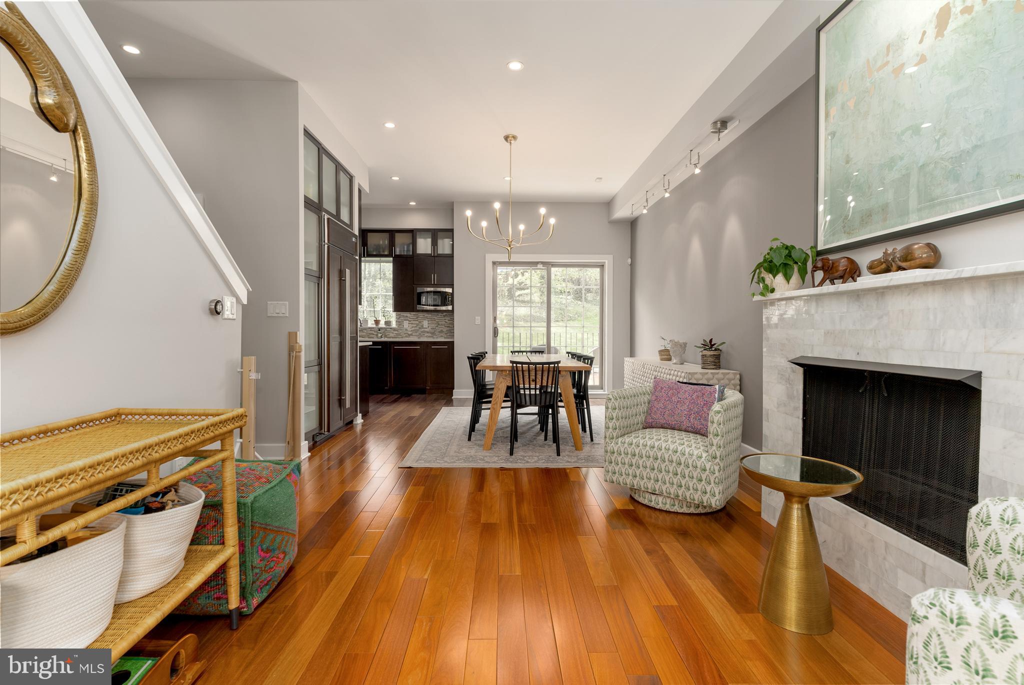 844 Independence Court Philadelphia, PA 19147 - Photo 6 of 35 Open Concept Living/Dining