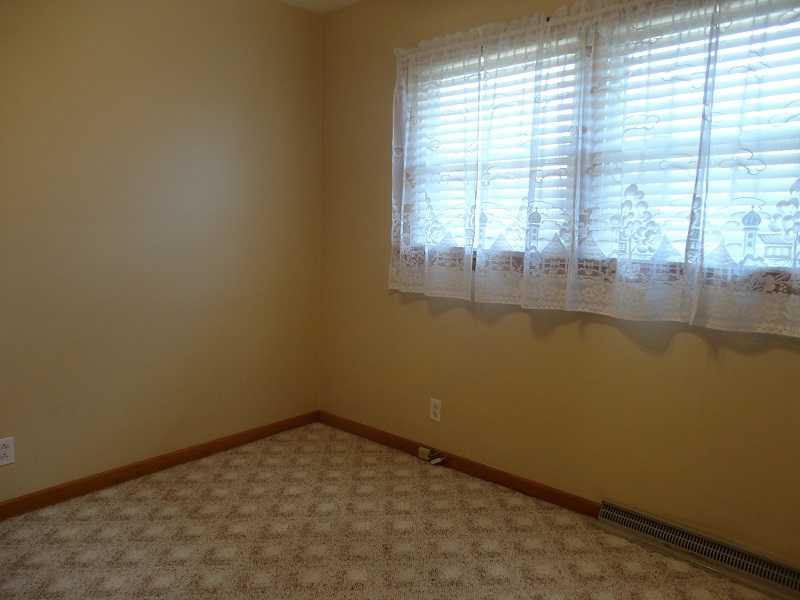 4926 Brehob Road Indianapolis, IN 46217 - Photo 12 of 22 Gallery Image 12