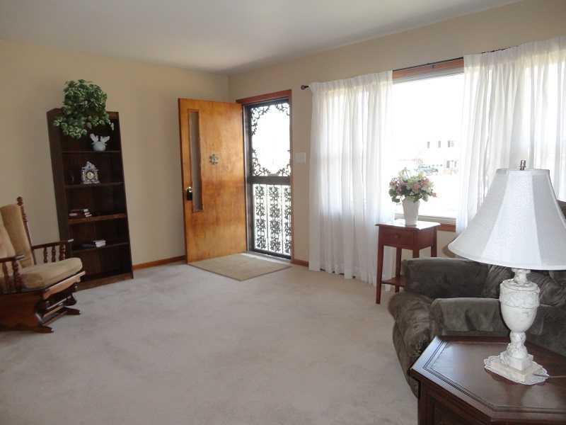 4926 Brehob Road Indianapolis, IN 46217 - Photo 4 of 22 Gallery Image 4