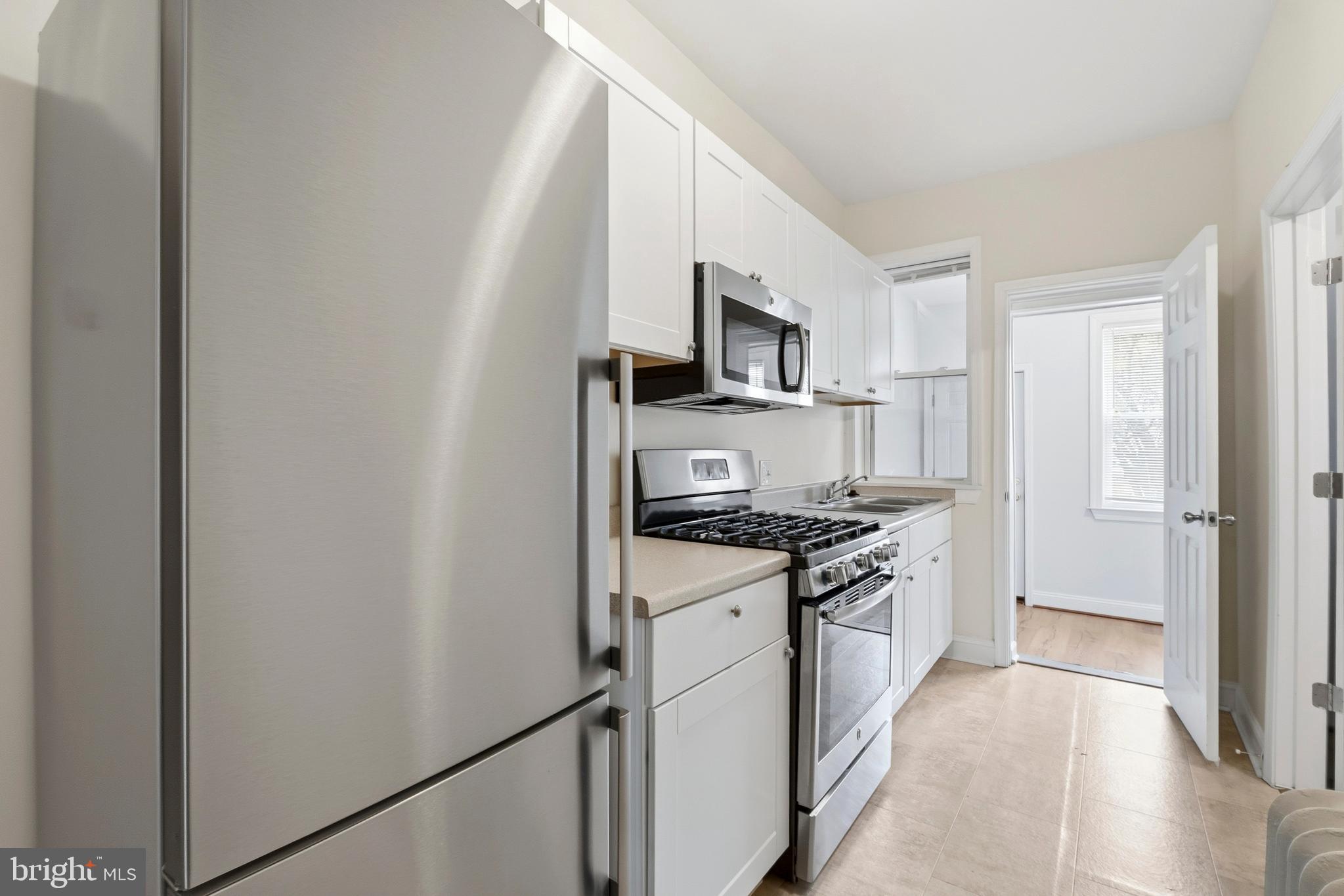 237 15th Street Southeast Washington, DC 20003 - Photo 13 of 29