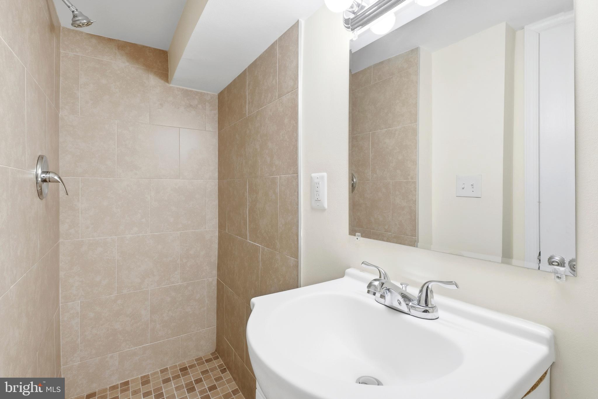 237 15th Street Southeast Washington, DC 20003 - Photo 26 of 29