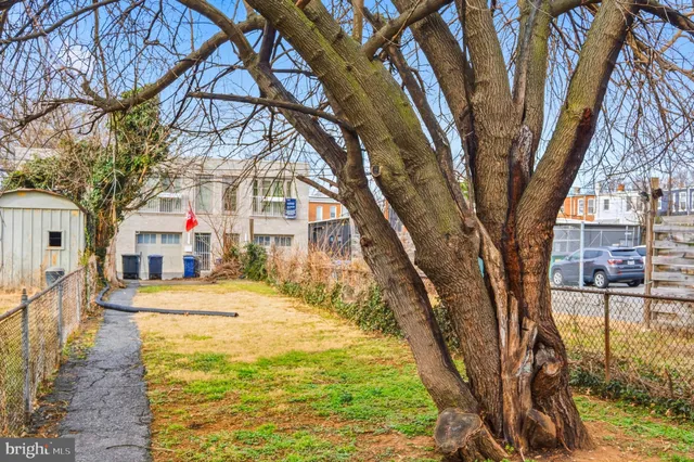 $1,100,000 | 237 15th Street Southeast, Washington, DC 20003