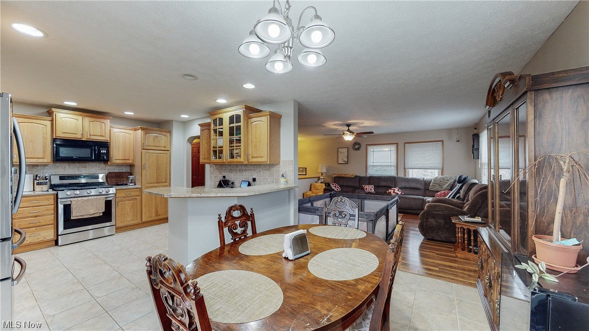 4843 Fishcreek Road Stow, OH 44224 - Photo 5 of 26 Gallery Image 5