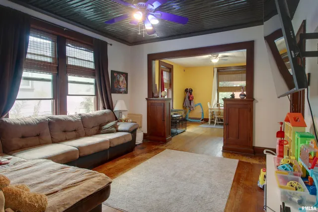 $145,000 | 815 Kentucky Street, Quincy, IL 62301