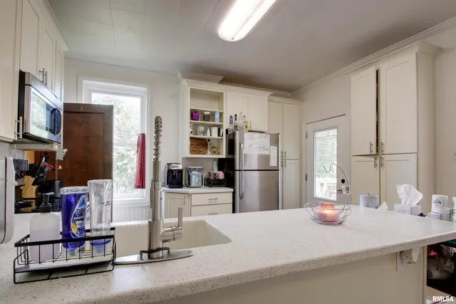 $145,000 | 815 Kentucky Street, Quincy, IL 62301