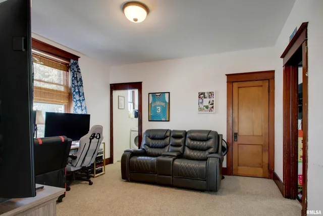 $145,000 | 815 Kentucky Street, Quincy, IL 62301