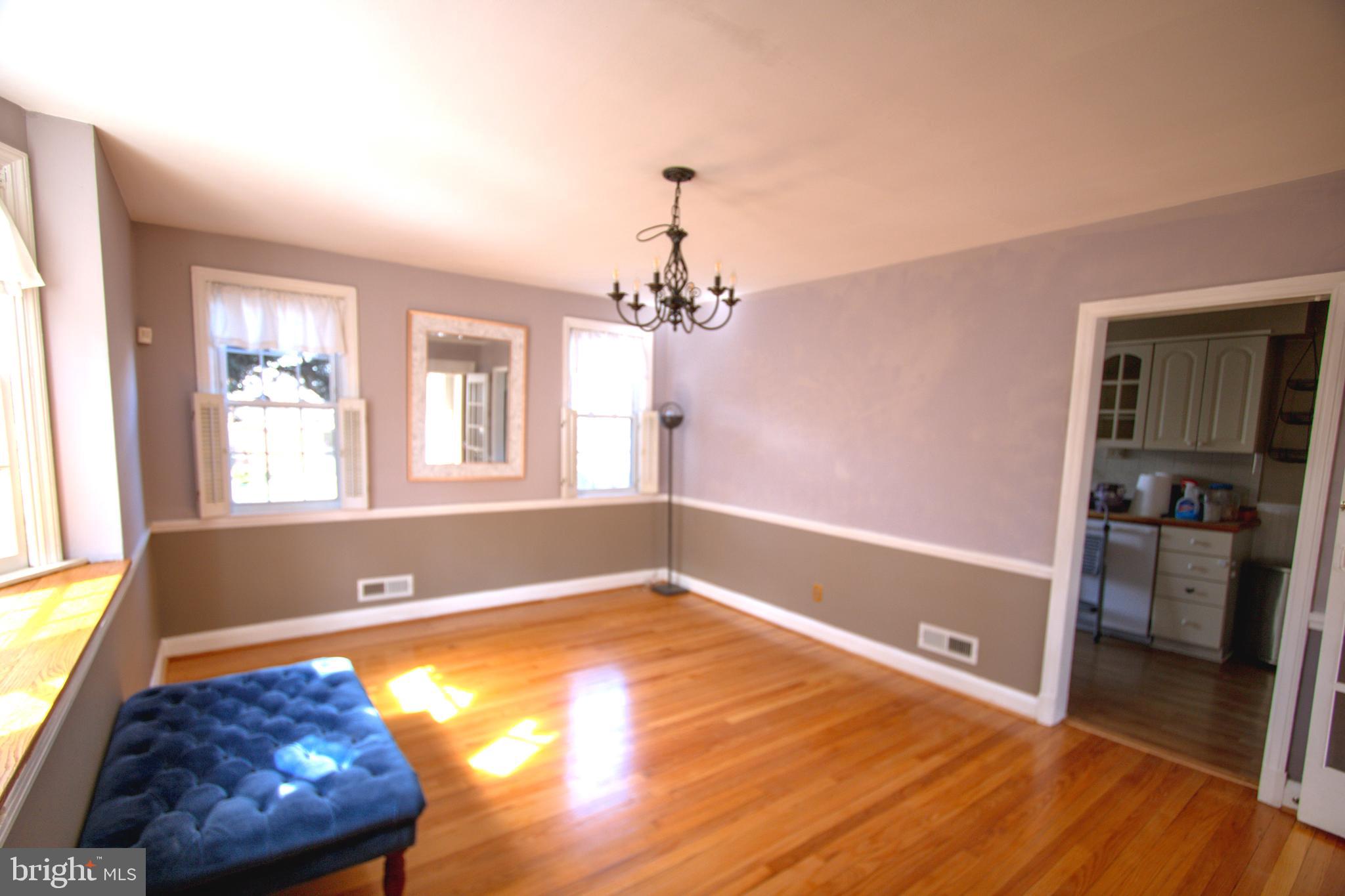 320 Lambeth Road Catonsville, MD 21228 - Photo 12 of 54 Dining Room