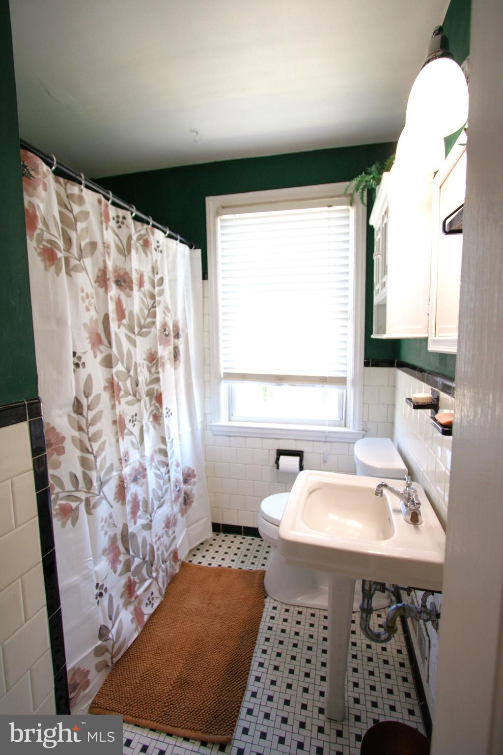 320 Lambeth Road Catonsville, MD 21228 - Photo 30 of 54