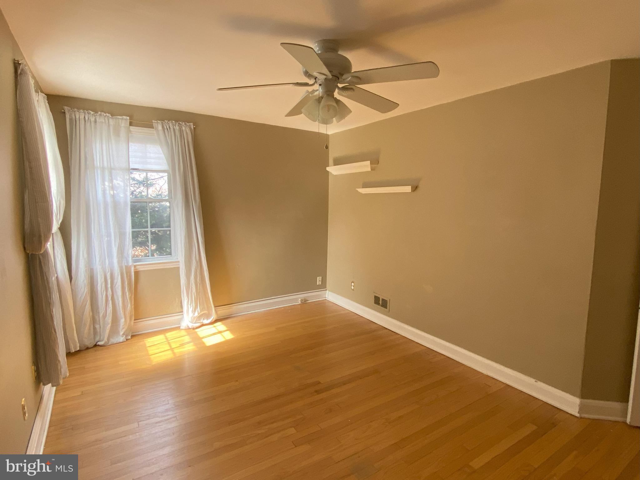 320 Lambeth Road Catonsville, MD 21228 - Photo 38 of 54 Bedroom 2