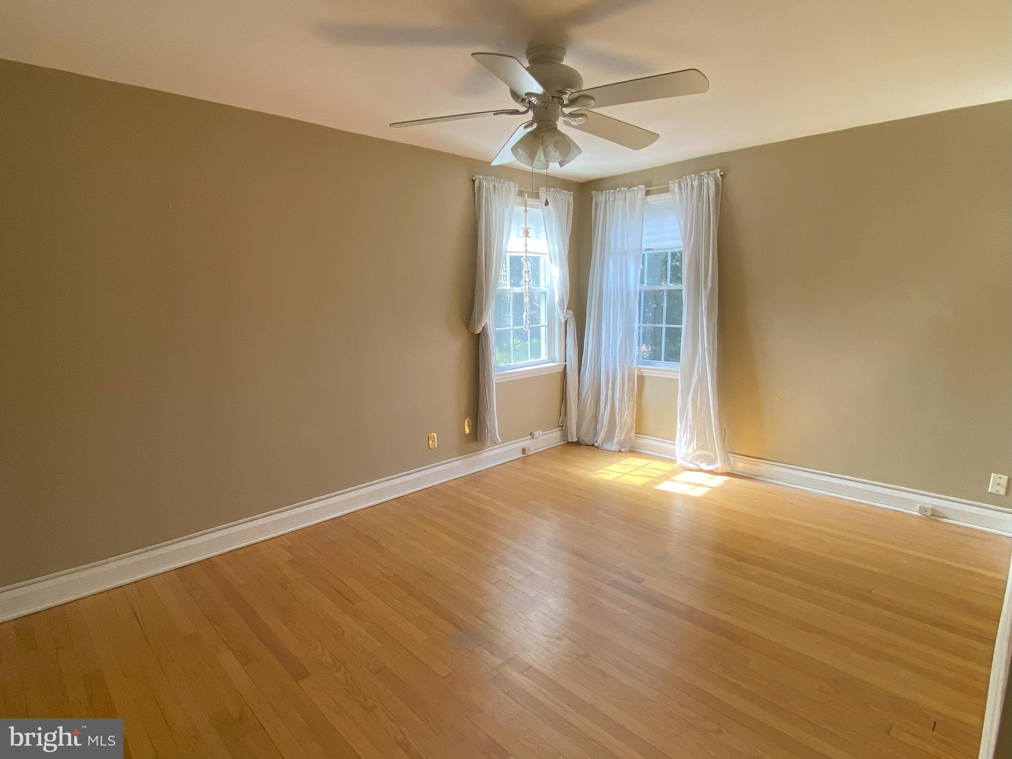 320 Lambeth Road Catonsville, MD 21228 - Photo 39 of 54 Bedroom 2