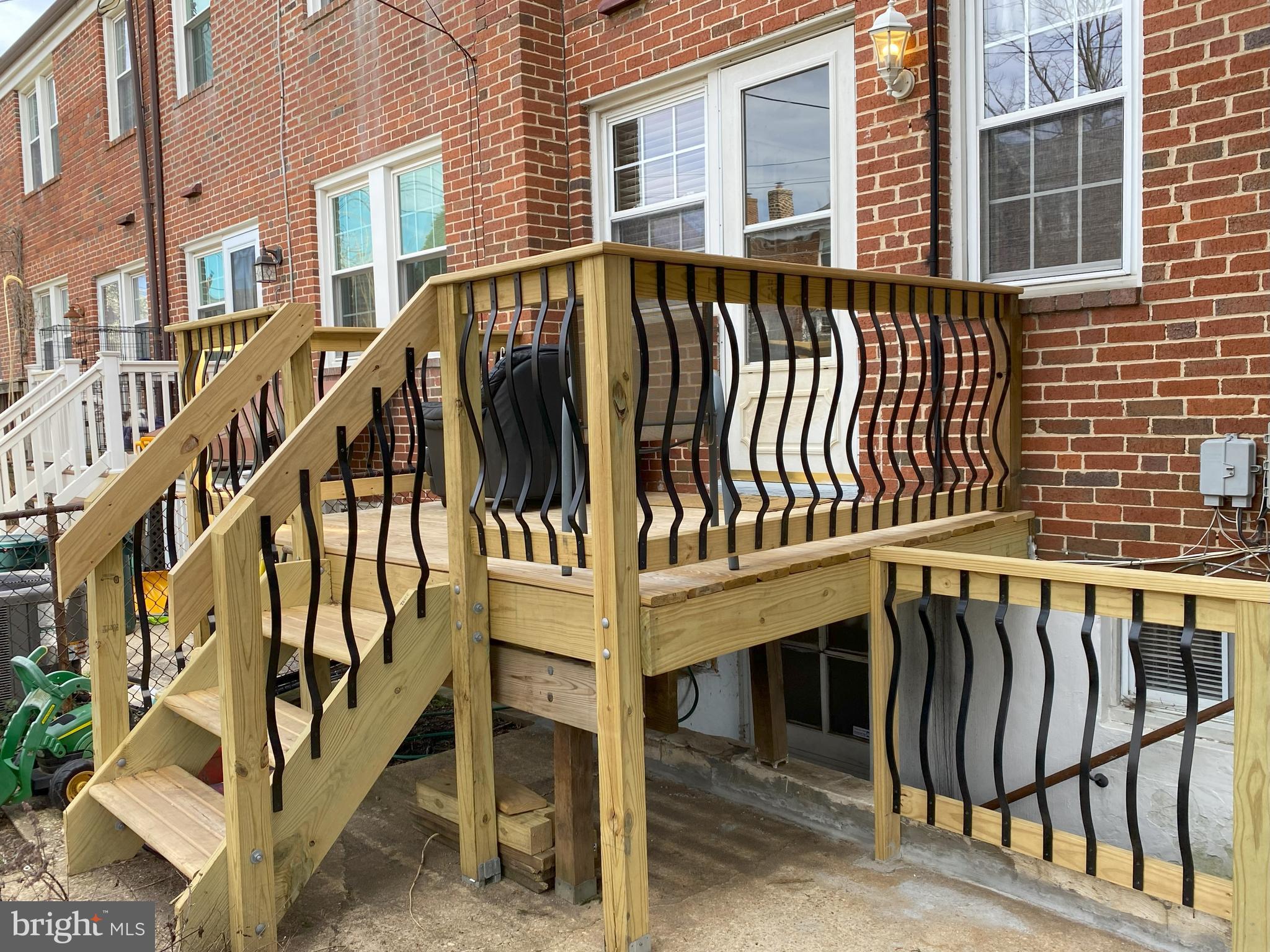 320 Lambeth Road Catonsville, MD 21228 - Photo 53 of 54 Backyard w/New Deck