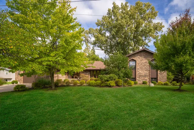 $599,500 | 26587 North Cherrywood Lane, Wauconda, IL 60084