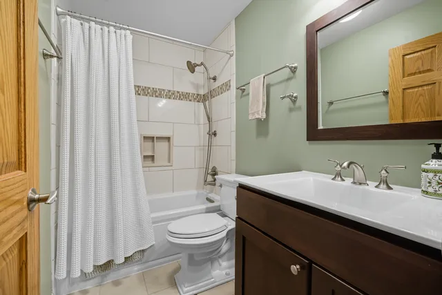 $599,500 | 26587 North Cherrywood Lane, Wauconda, IL 60084