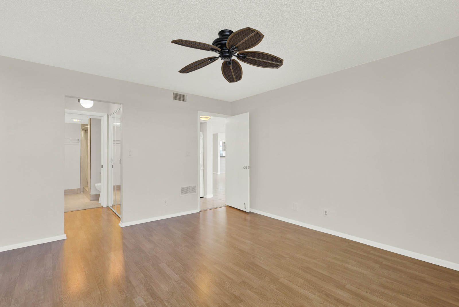 1950 Southwest Palm City Road, Unit 13301 Stuart, FL 34994 - Photo 25 of 51 13-301_Circle_Bay-24