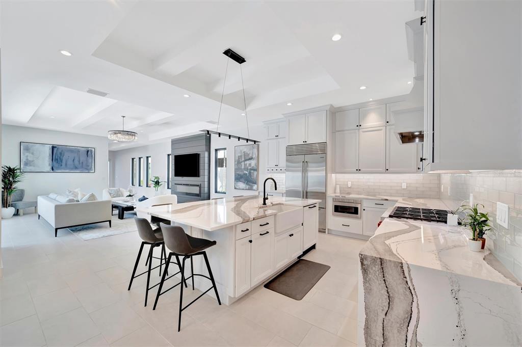 5939 Redbay Boulevard Bradenton, FL 34210 - Photo 14 of 61