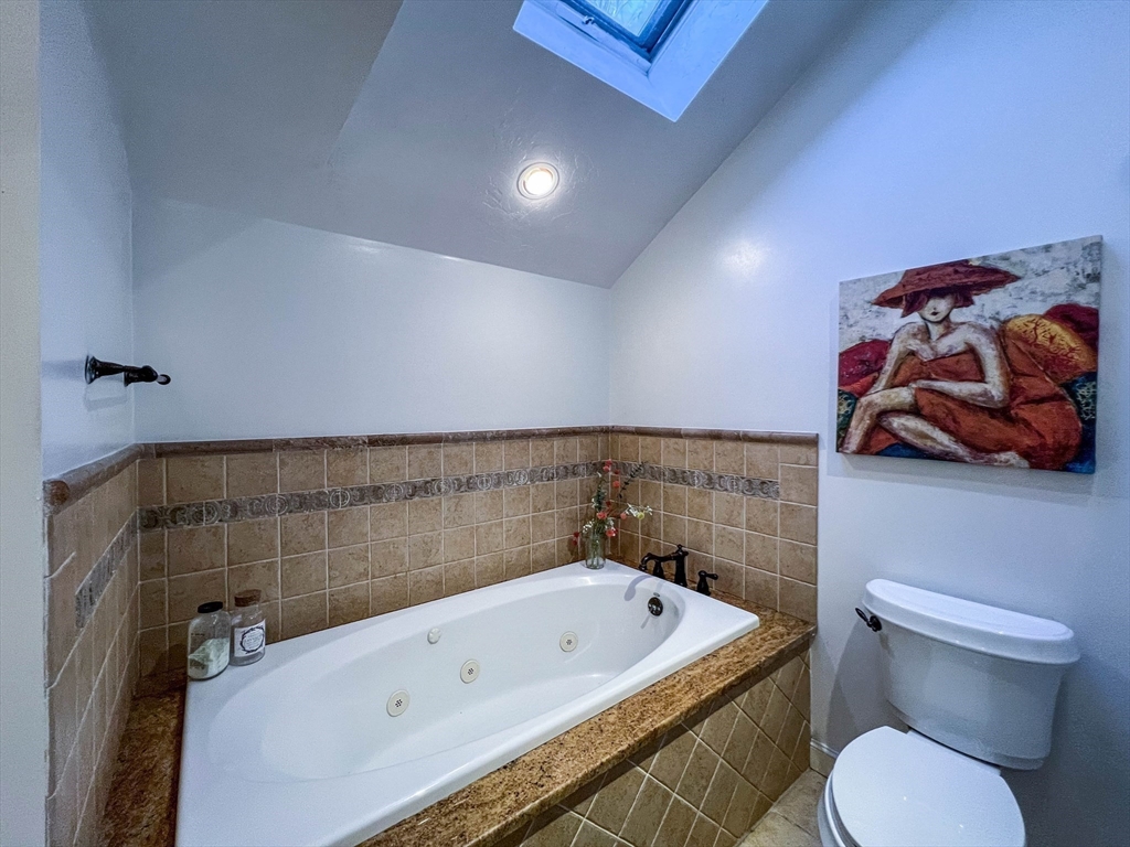 56 Rockridge Road Framingham, MA 01702 - Photo 19 of 33