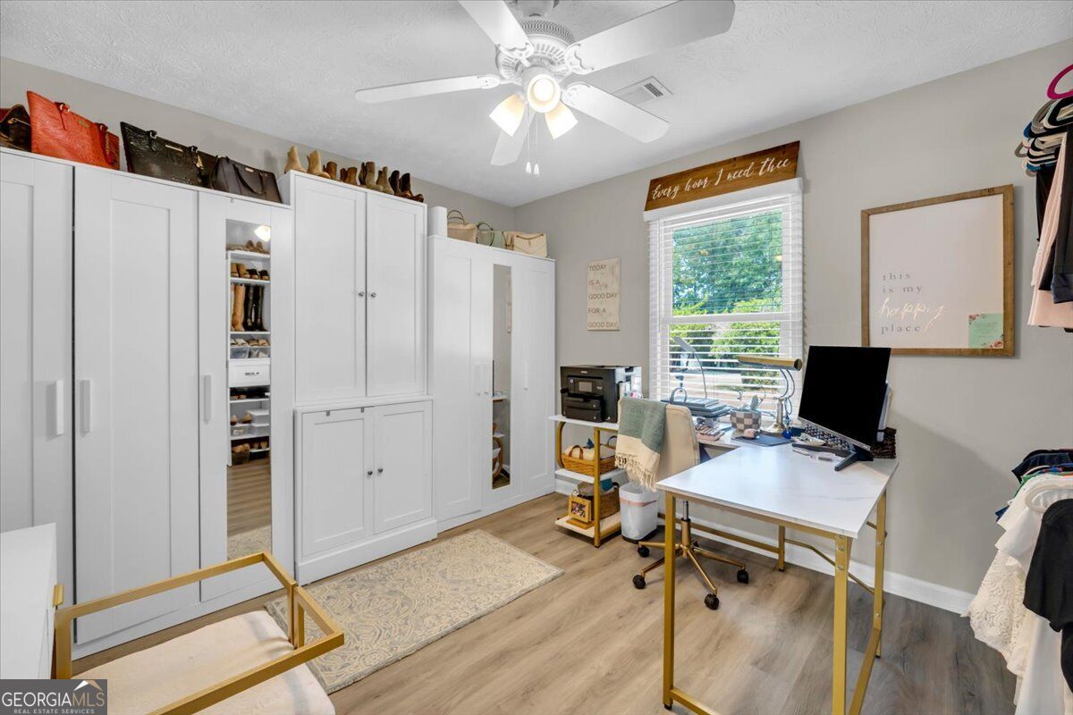 3385 Hudson Lane Loganville, GA 30052 - Photo 11 of 24 Gallery Image 11