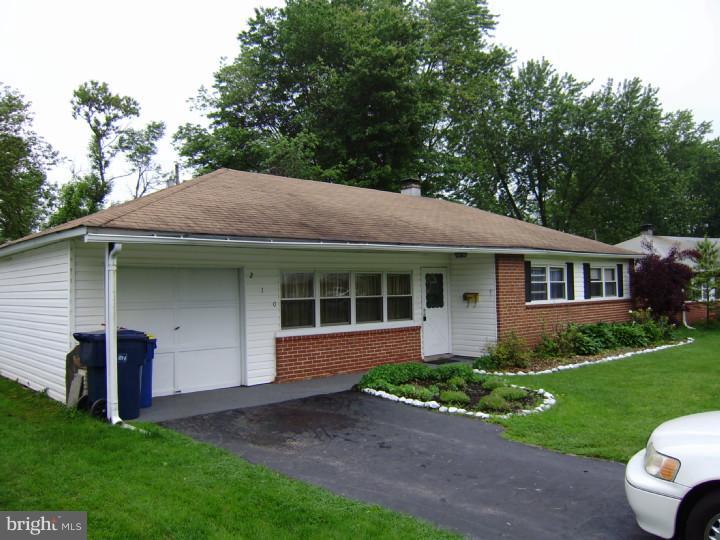 210 Oaktree Road Norristown, PA 19401 - Photo 2 of 24 Gallery Image 2