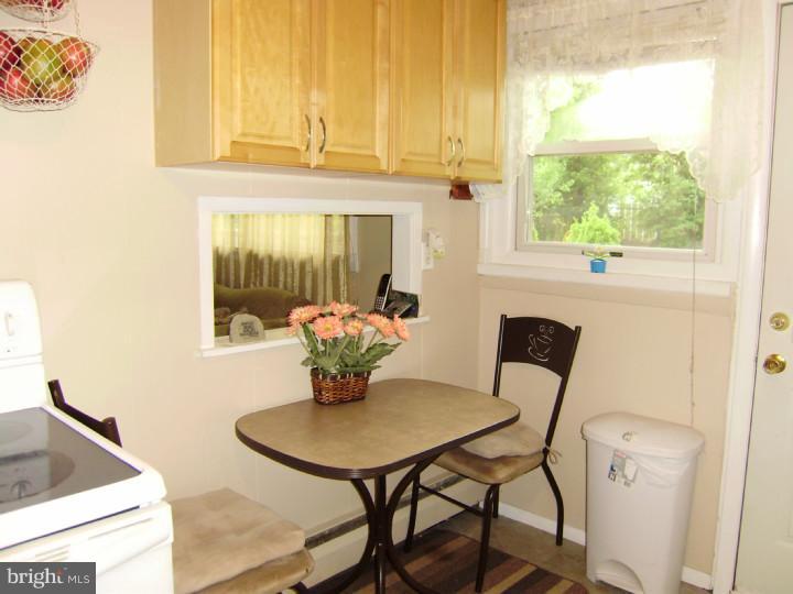 210 Oaktree Road Norristown, PA 19401 - Photo 11 of 24 Gallery Image 11