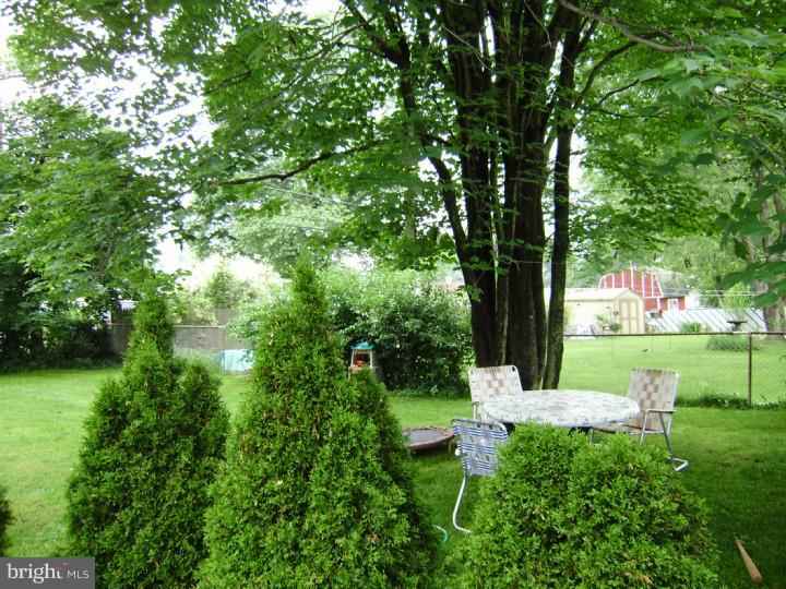210 Oaktree Road Norristown, PA 19401 - Photo 24 of 24 Gallery Image 24