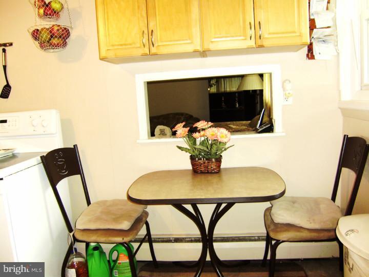 210 Oaktree Road Norristown, PA 19401 - Photo 8 of 24 Gallery Image 8
