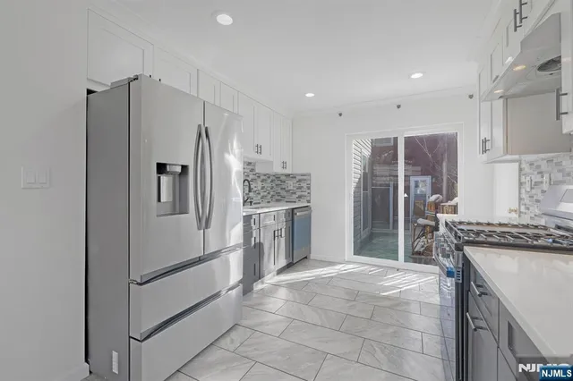 $3,700 | 30 Warman Street, Montclair, NJ 07042