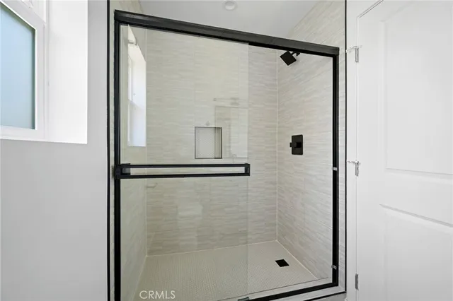 $2,700 | 842 East Cypress Avenue, Burbank, CA 91501