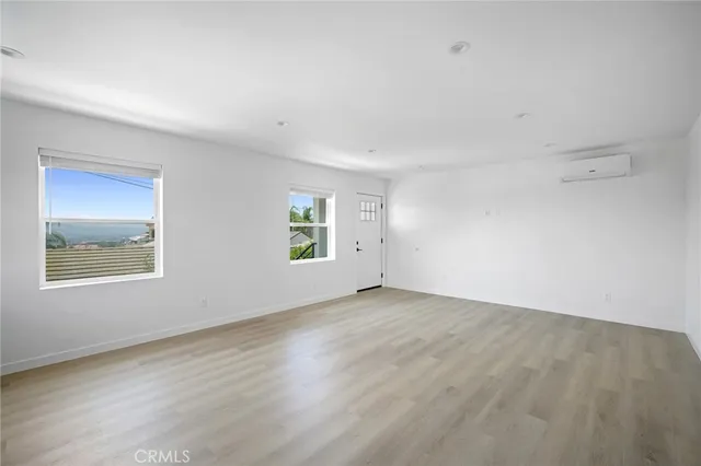 $2,700 | 842 East Cypress Avenue, Burbank, CA 91501