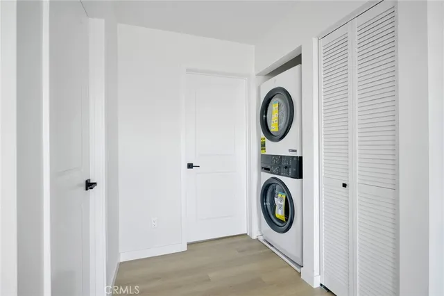 $2,700 | 842 East Cypress Avenue, Burbank, CA 91501