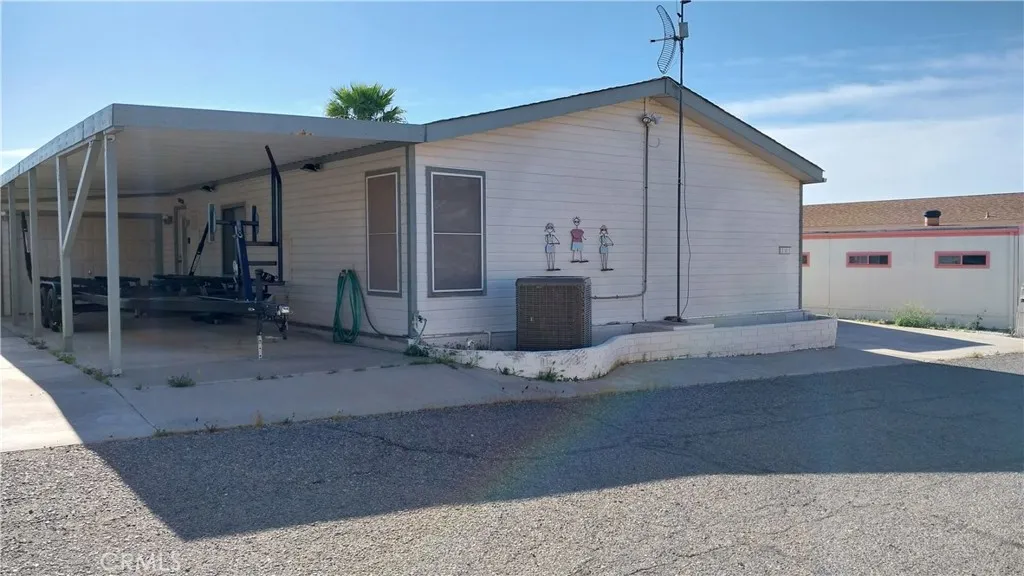 205 Thunderbird Lane, Unit 2 Needles, CA 92363 - Photo 5 of 71