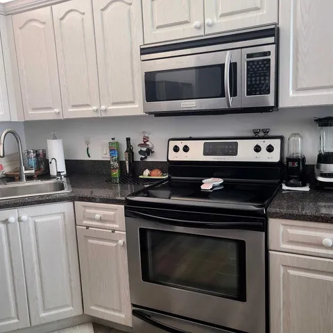 $2,500 | 5267 Europa Drive, Unit N, Boynton Beach, FL 33437