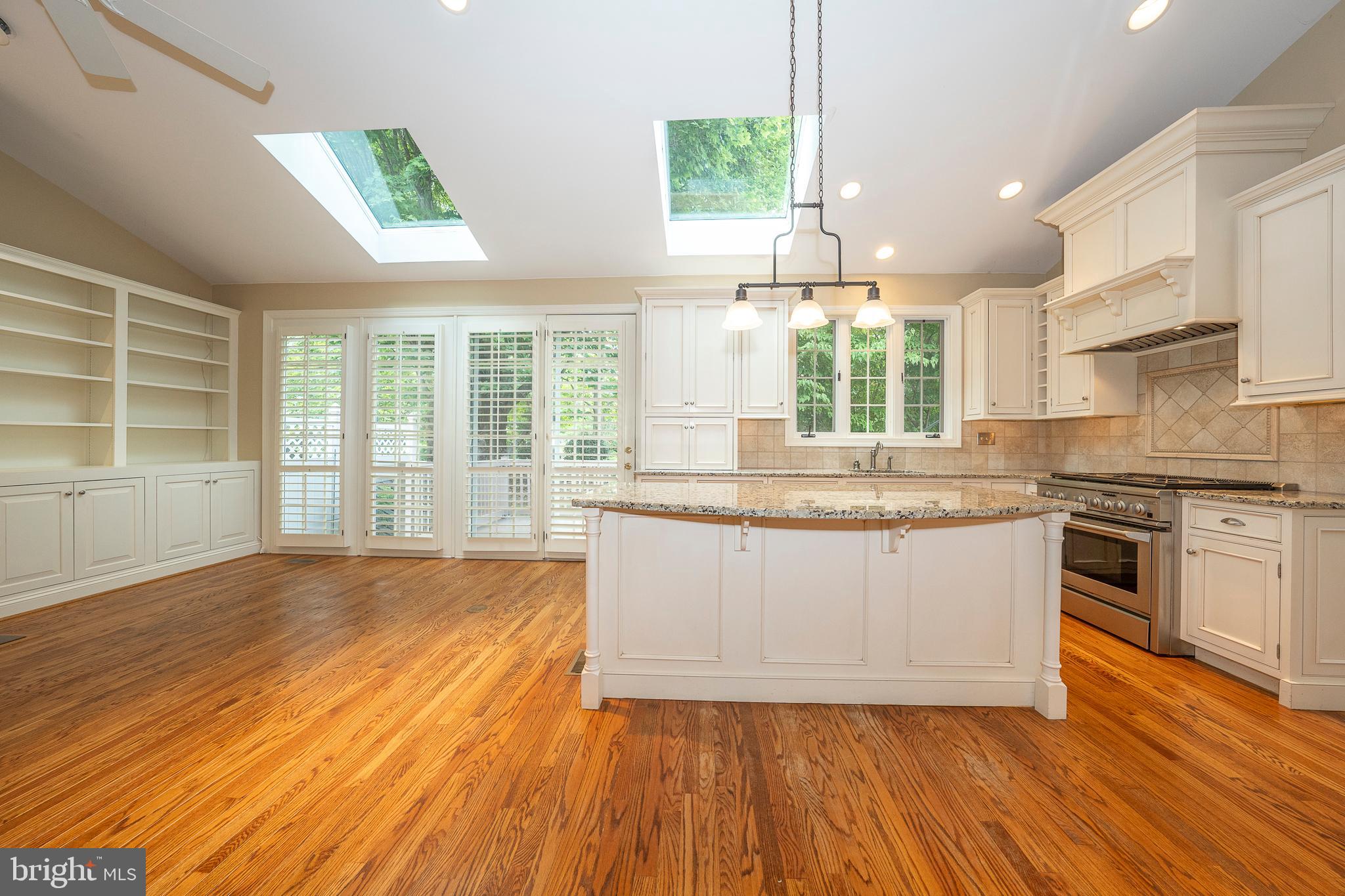 175 Little Turtle Way, Unit 75 Berwyn, PA 19312 - Photo 13 of 47 Kitchen & Great Room