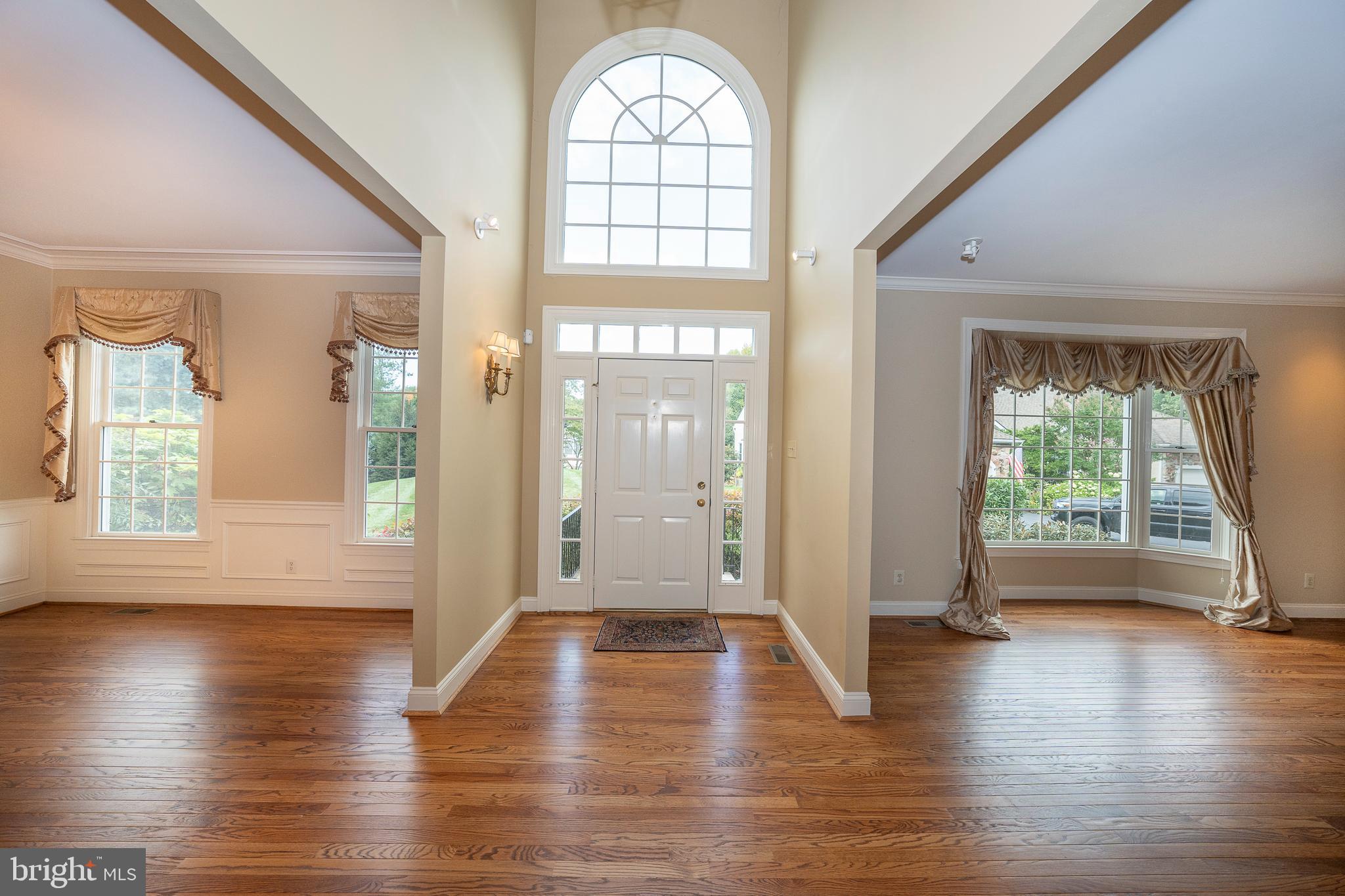 175 Little Turtle Way, Unit 75 Berwyn, PA 19312 - Photo 2 of 47 Two Story Foyer