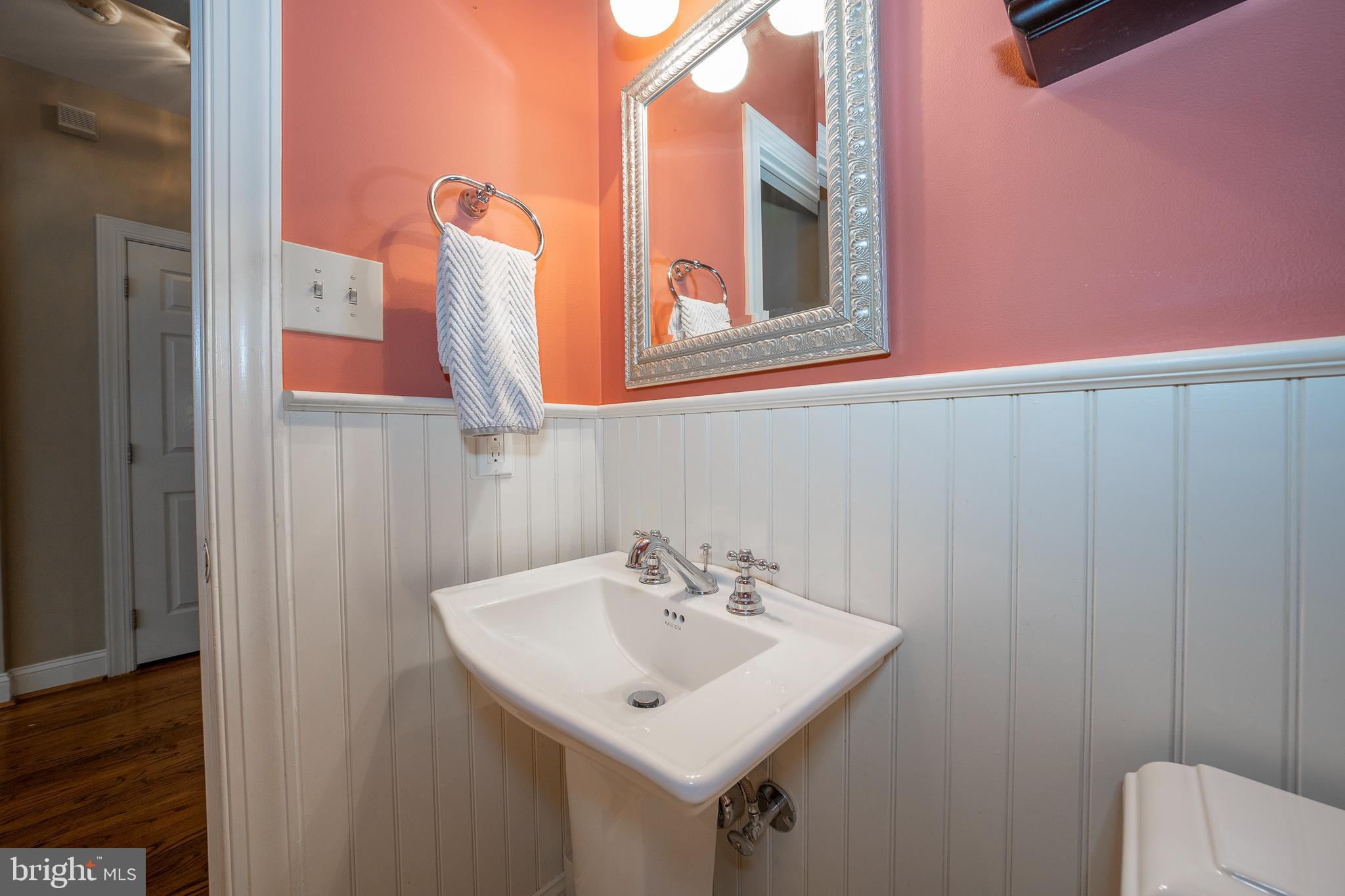 175 Little Turtle Way, Unit 75 Berwyn, PA 19312 - Photo 29 of 47 Main Level Powder Room