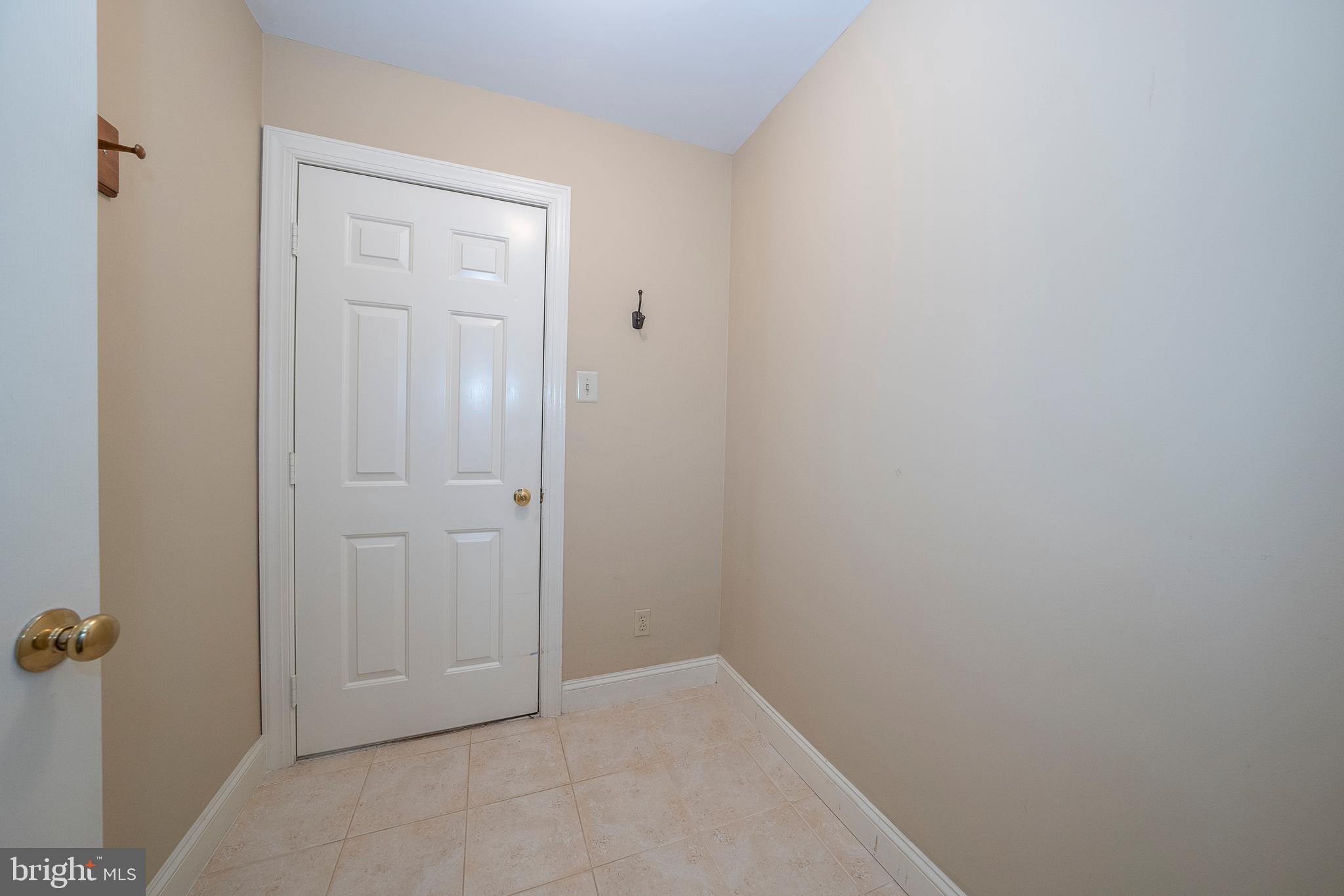 175 Little Turtle Way, Unit 75 Berwyn, PA 19312 - Photo 36 of 47 Mud Room to Garage