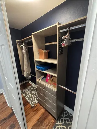 a walk in closet