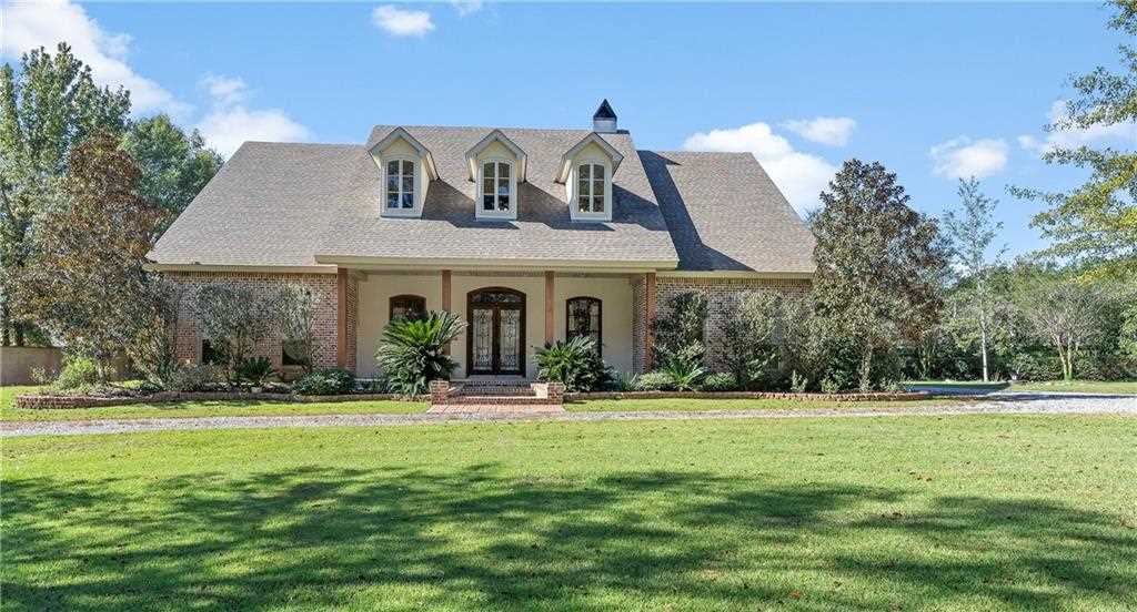 281 Ponchitolawa Drive Covington, LA 70433 - Photo 1 of 35