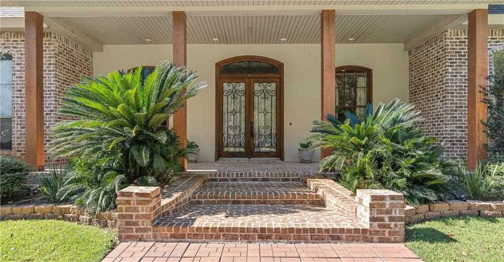 281 Ponchitolawa Drive Covington, LA 70433 - Photo 2 of 35