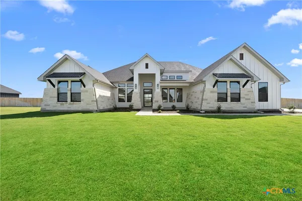 $731,604 | 6762 Kings Ml Drive, Salado, TX 76571