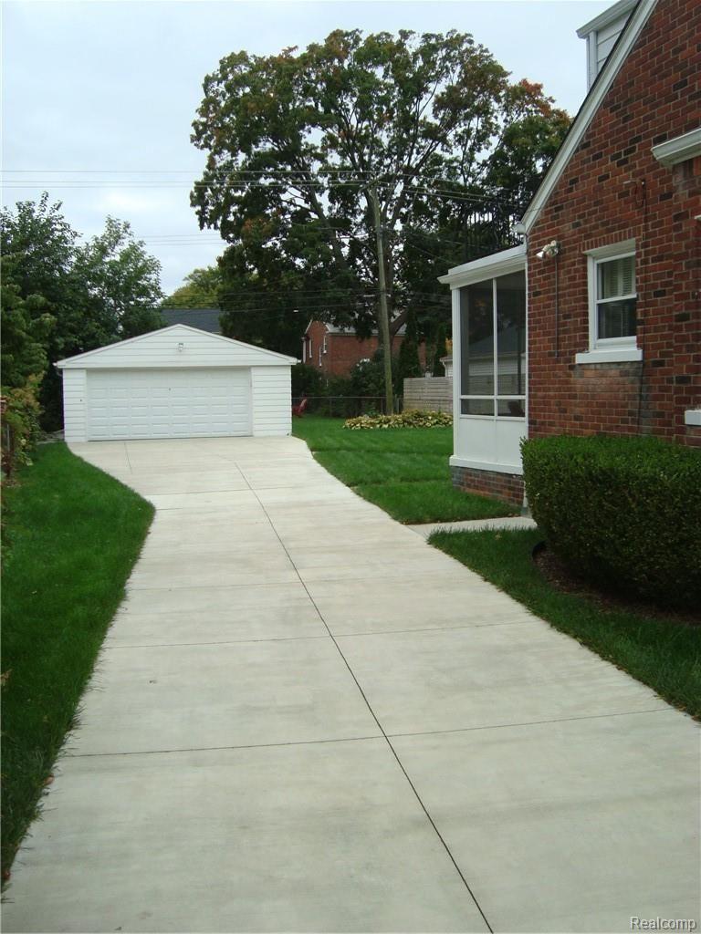 1907 Dorothea Road Berkley, MI 48072 - Photo 32 of 32 New cement driveway