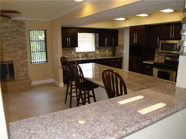 5720 Mango Road West Palm Beach, FL 33413 - Photo 5 of 10 Additional Photo