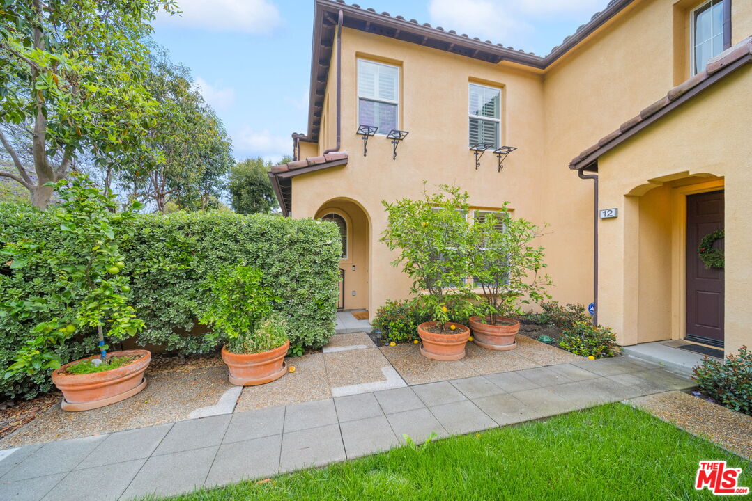 10 Aryshire Lane Ladera Ranch, CA 92694 - Photo 2 of 38