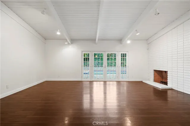 $6,600 | 24210 Bessemer Street, Woodland Hills, CA 91367