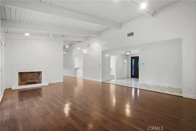 $6,600 | 24210 Bessemer Street, Woodland Hills, CA 91367