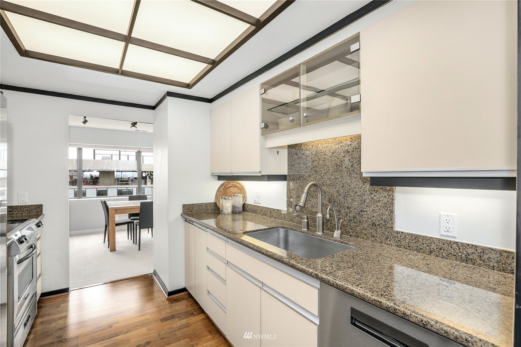 1301 Spring Street, Unit 18H Seattle, WA 98104 - Photo 17 of 38