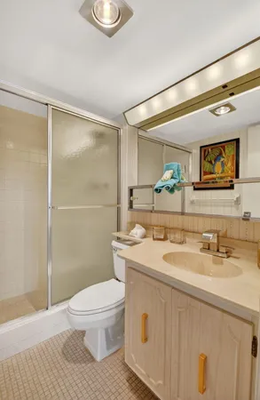 $2,300 | 2016 South Federal Highway, Unit 206, Boynton Beach, FL 33435