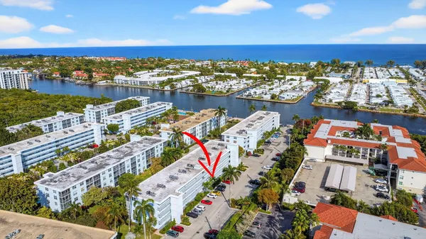 $2,300 | 2016 South Federal Highway, Unit 206, Boynton Beach, FL 33435