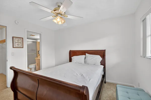 $2,300 | 2016 South Federal Highway, Unit 206, Boynton Beach, FL 33435