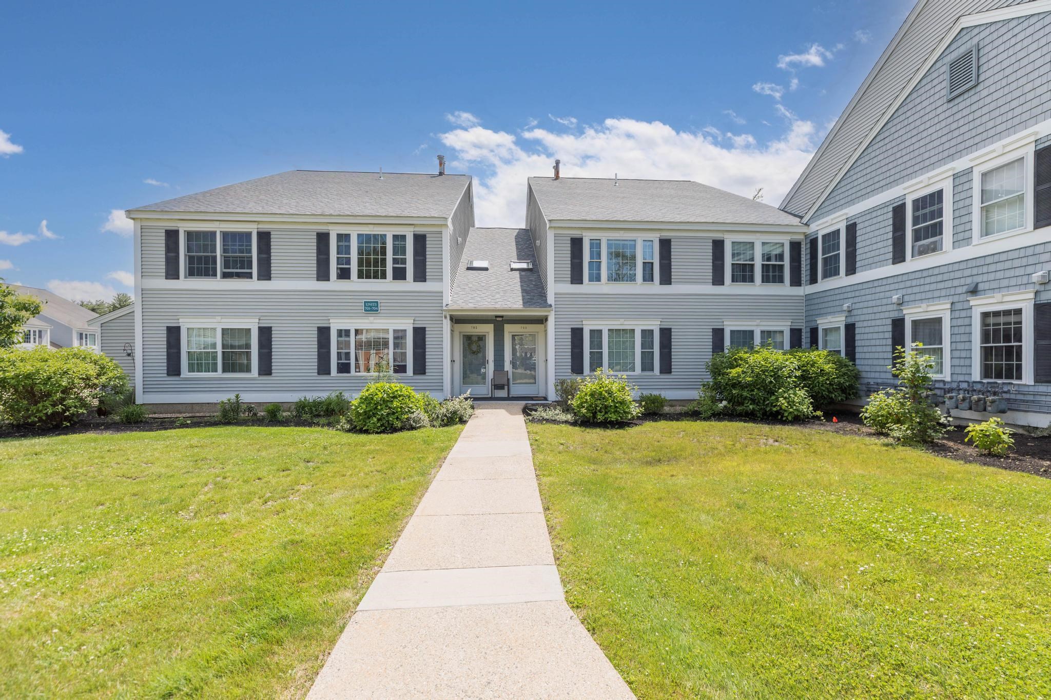 703 Spring Brook Circle Portsmouth, NH 03801 - Photo 3 of 31