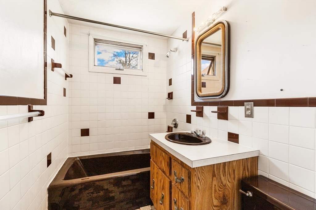 234 Wiswall Road Newton, MA 02459 - Photo 28 of 34